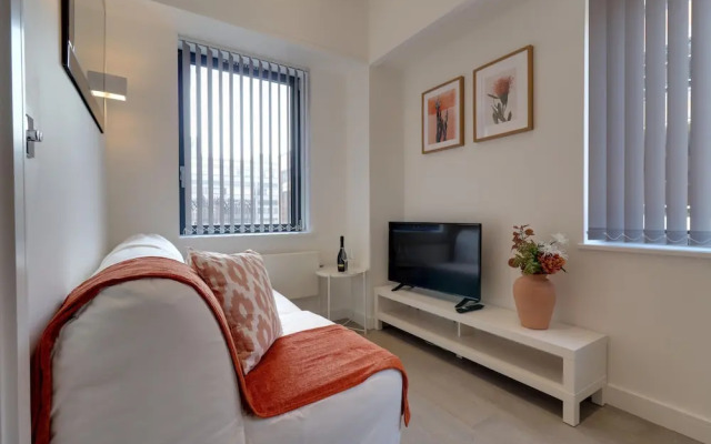 Stunning 1-bed Apartment in the Heart of Slough