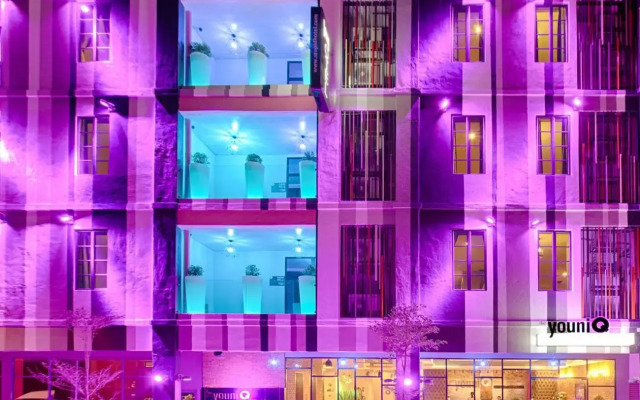 the youniQ Hotel