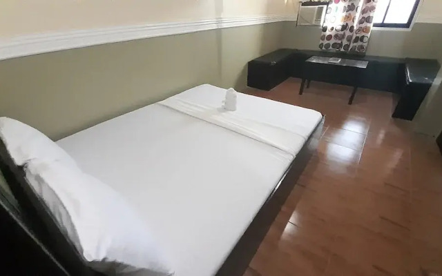 OYO 572 Kti Traveller's Inn