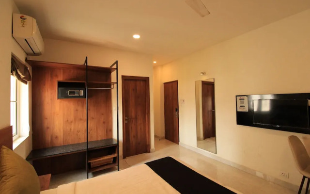 Capital O 18266 Hotel Arunaa Inn