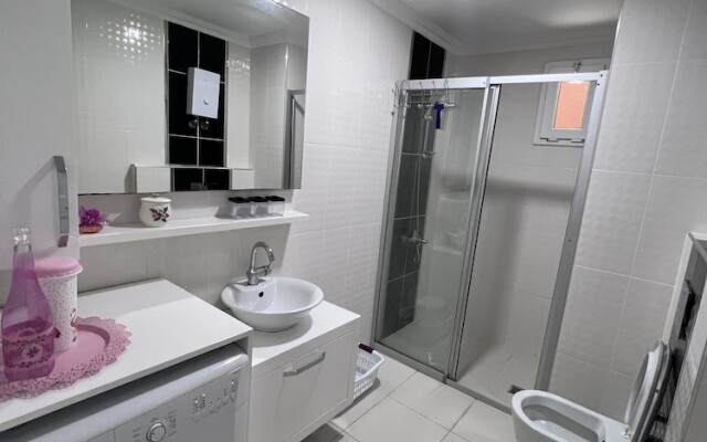 Luxury 1 Bedroom 200 Meters to the sea