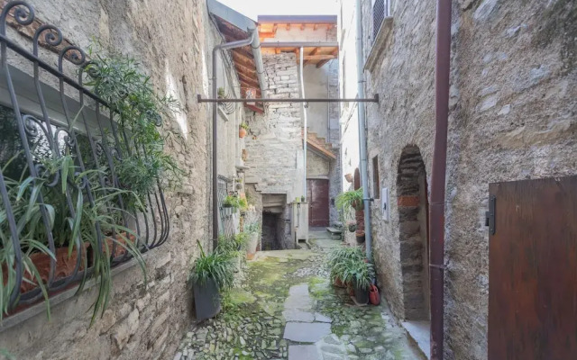 Pretty Studio in Old Town by Rent all Como