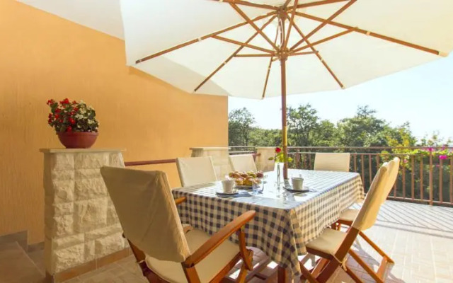Holiday Home Oliveti