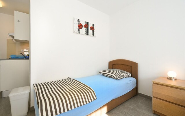 Apartment 1964
