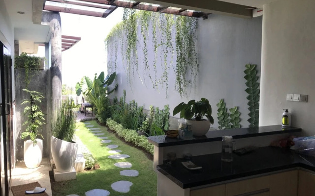 The Ocean Views Luxury Villas & Apartment