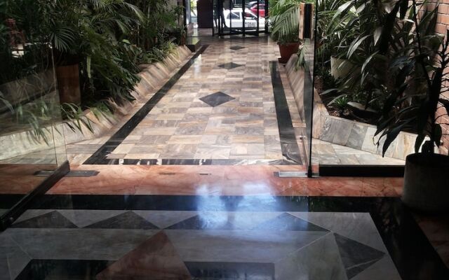 Apart-Hotel Suites Reforma