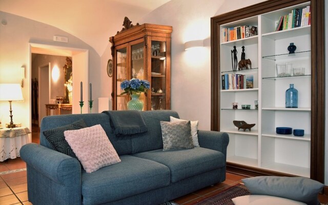 A' Studio Apartment - BH 117