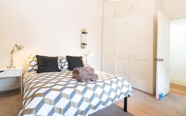 Hunter · Close to Smith St Courtyard + Parking