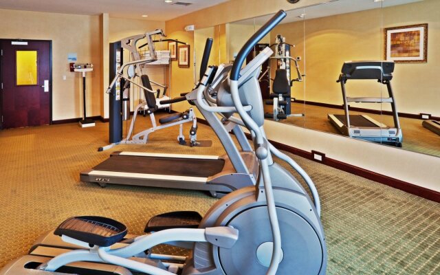 Holiday Inn Express & Suites Ponca City by IHG