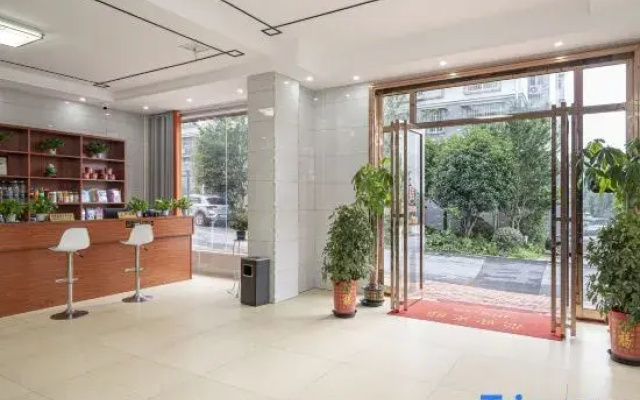 Zhuzhou Hengxin Business Hotel (Zhuzhou Fantawild Store)