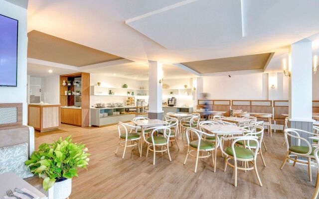 Mercure Cairns