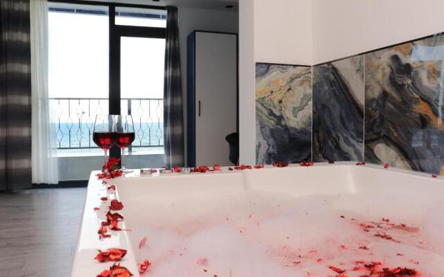 Blue Ay Boutique Hotel