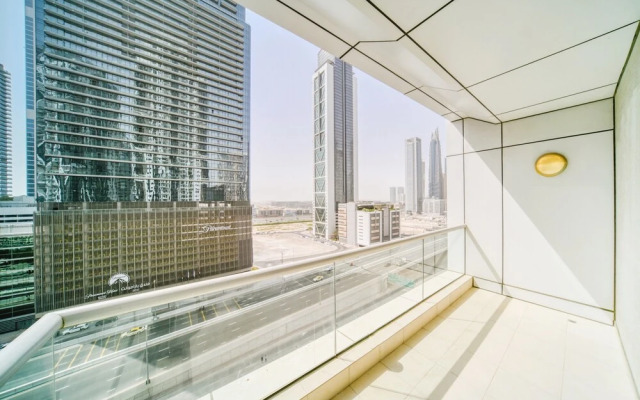 Executive Towers Amazing 1BR Onsite Pool Business bay