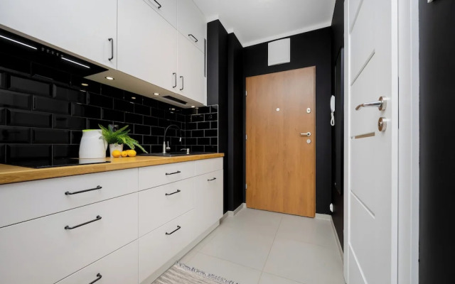 Cosy Studio With Balcony by Renters