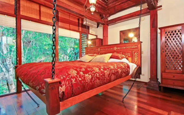 Amazing Wollumbin Palms Retreat at Mt Warning