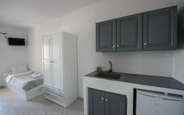 Ostria Studios-Apartments