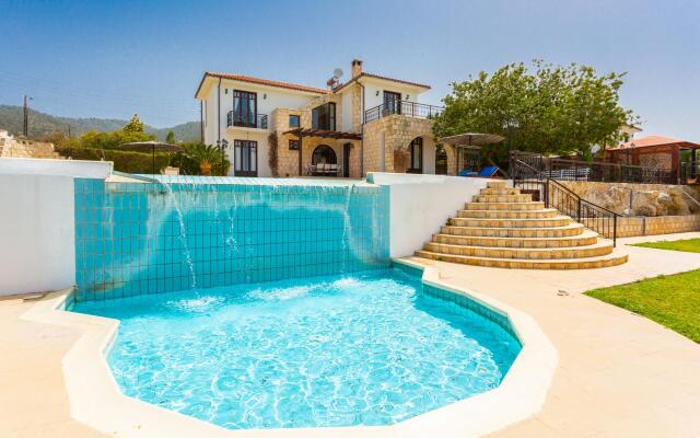 Villa Minoas Large Private Pool Walk to Beach Sea Views A C Wifi Eco-friendly - 2565