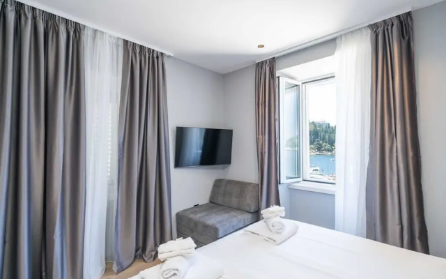 Apartments Villa Royale