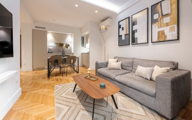 Phaedrus Living Executive Flat Kolonaki