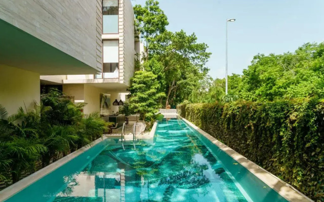 307 Amazing jungle view apartment.