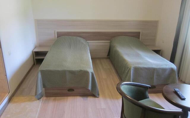 LucyTour Hotel Resort