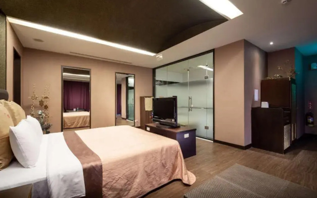 Only Love Motel
