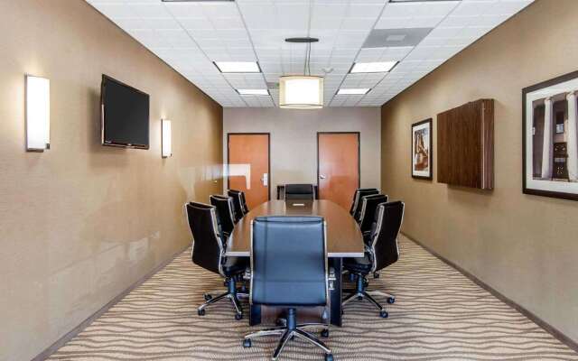 Comfort Suites Marietta - Parkersburg