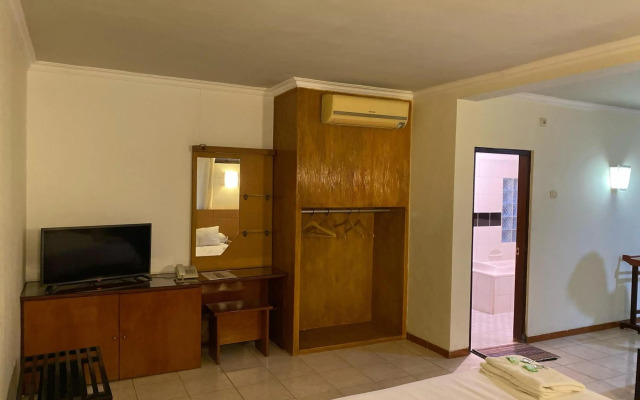 Hotel Lestari Near Lippo Plaza Mall Jember