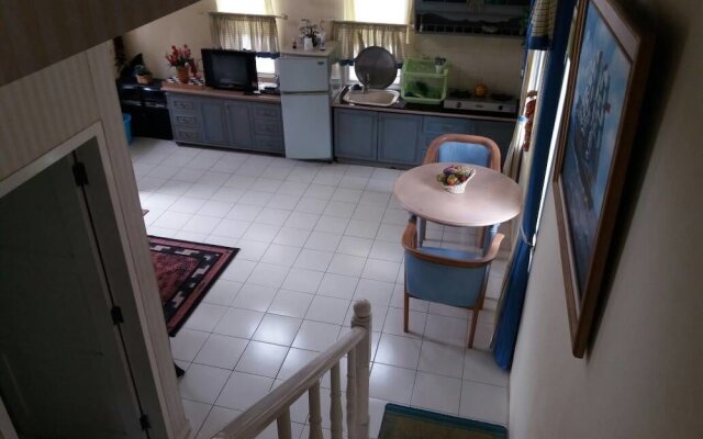 Villa Kota Bunga Sakura