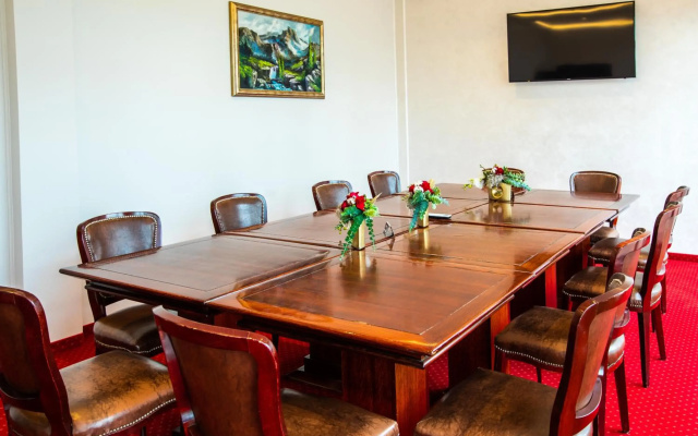 Garni Hotel Royal Crown