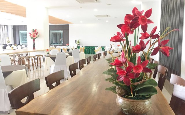 The Convenience Khonkaen Hotel