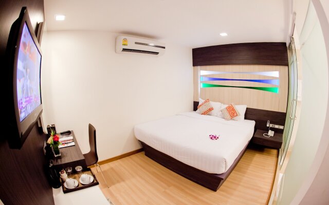 Studio Sukhumvit 11