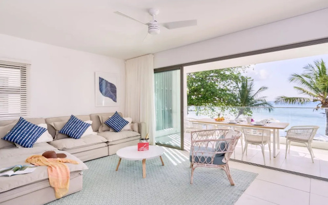 Les Estivales Beachfront Suites & Penthouses with LOV