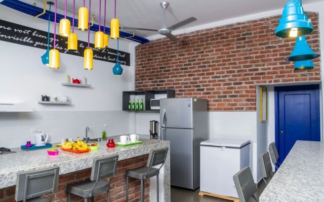Tomo Hostel