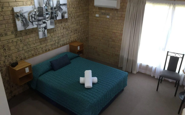 Mulga Country Motor Inn