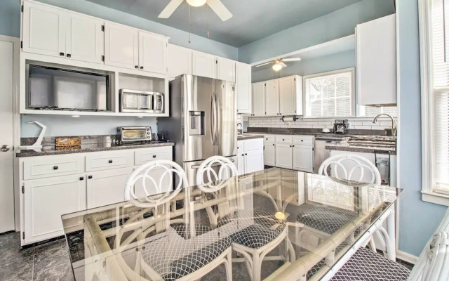 Family-friendly Savannah Vacation Rental w/ Decks!