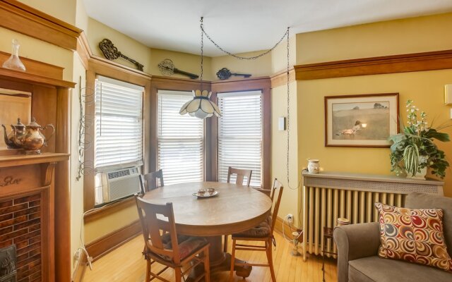 Algoma Victorian - Steps to Lake Michigan!