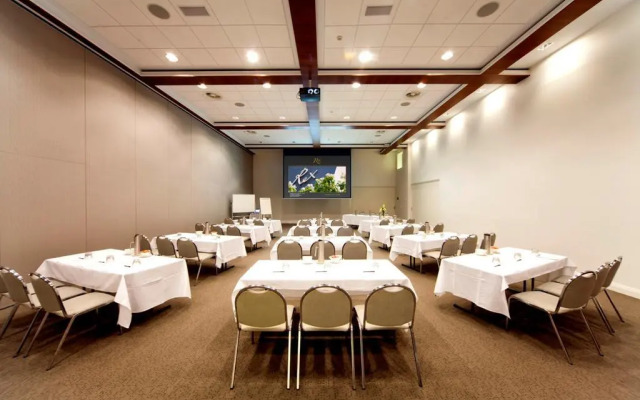 Canberra Rex Hotel & Serviced Apartments