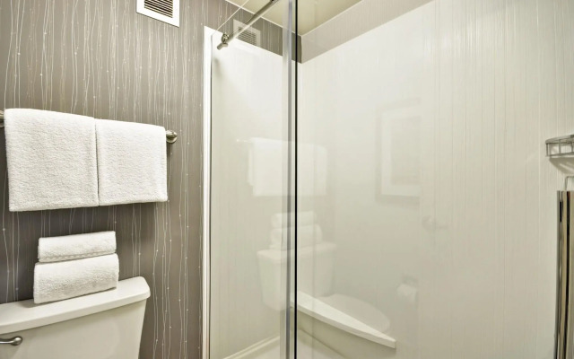 Courtyard by Marriott Dallas Medical/Market Center