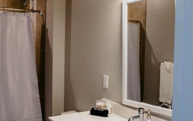 Nashville Trendy 2BD 2BA Apartment