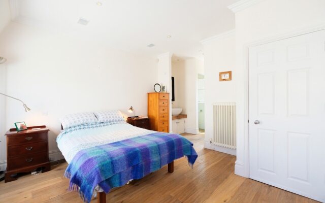 3-br Spacious Flat in Central London