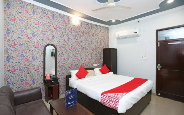Jk Mahal By OYO Rooms