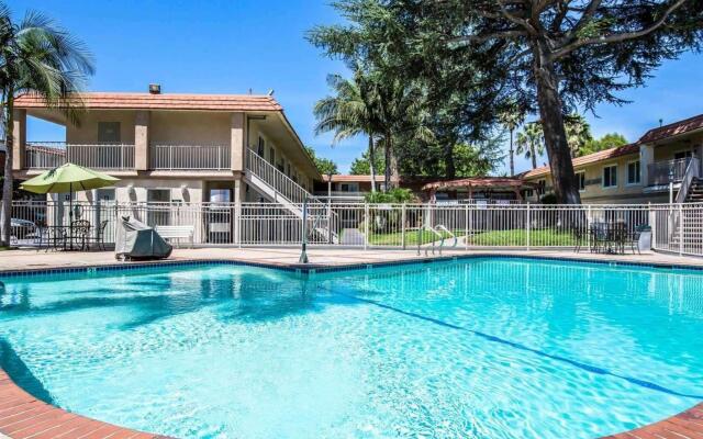 Quality Inn & Suites Thousand Oaks