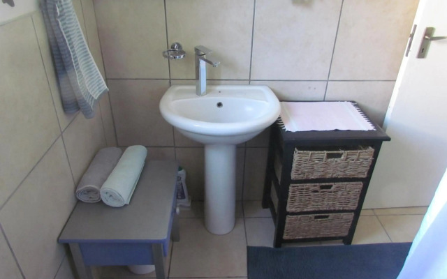 Santini Lace Self Catering Unit