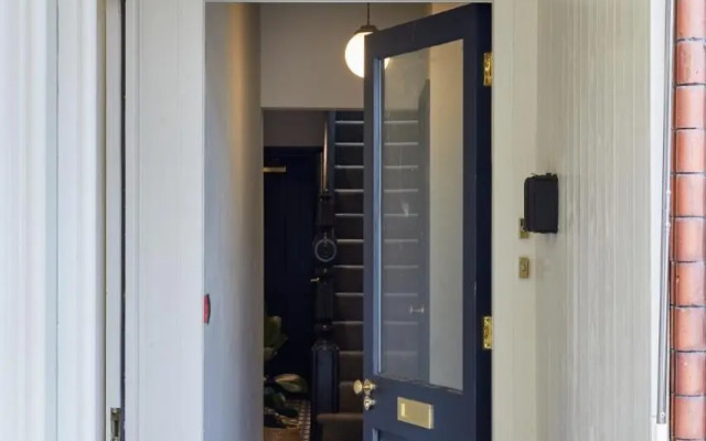 Pontcanna by Black Door Stays