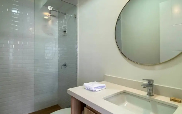 Lovely 2BR With Balcony in Miraflores