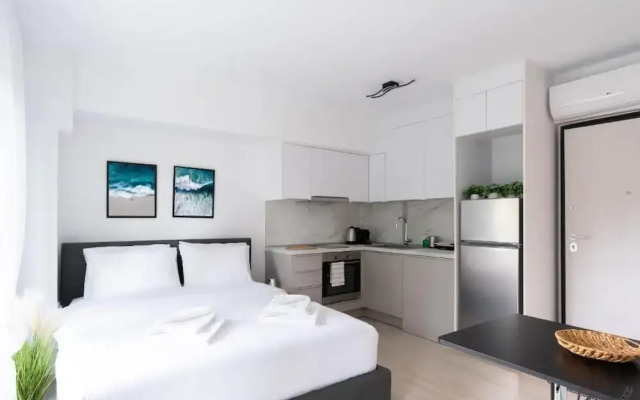 Velvet Luxury Studios in the City Center by BiNobi!