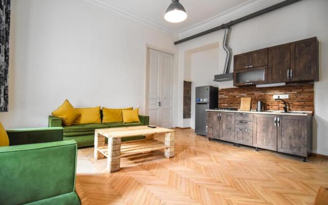 Barnovi's Home