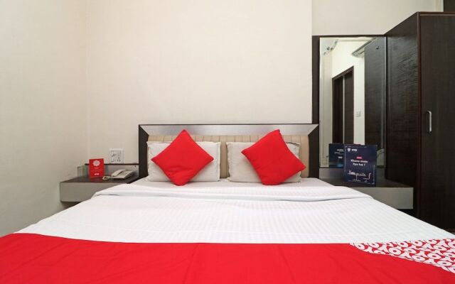 Oyo 24723 Hotel Atul Palace