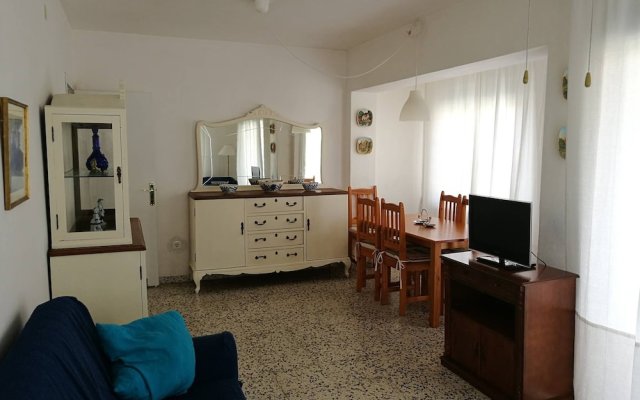 Apartment A 150 M From the Beach, With Three Bedrooms for 6 People